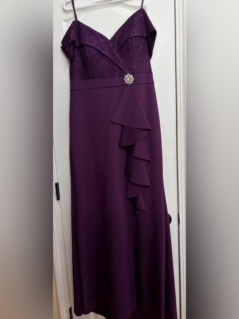NWT Jessica Howard Elegant Plum Lace & Ruffle Evening Dress Sz 14 Spec Occasion